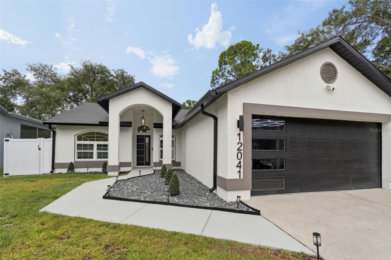 12041 68th Street, Largo, FL 33773 Photo