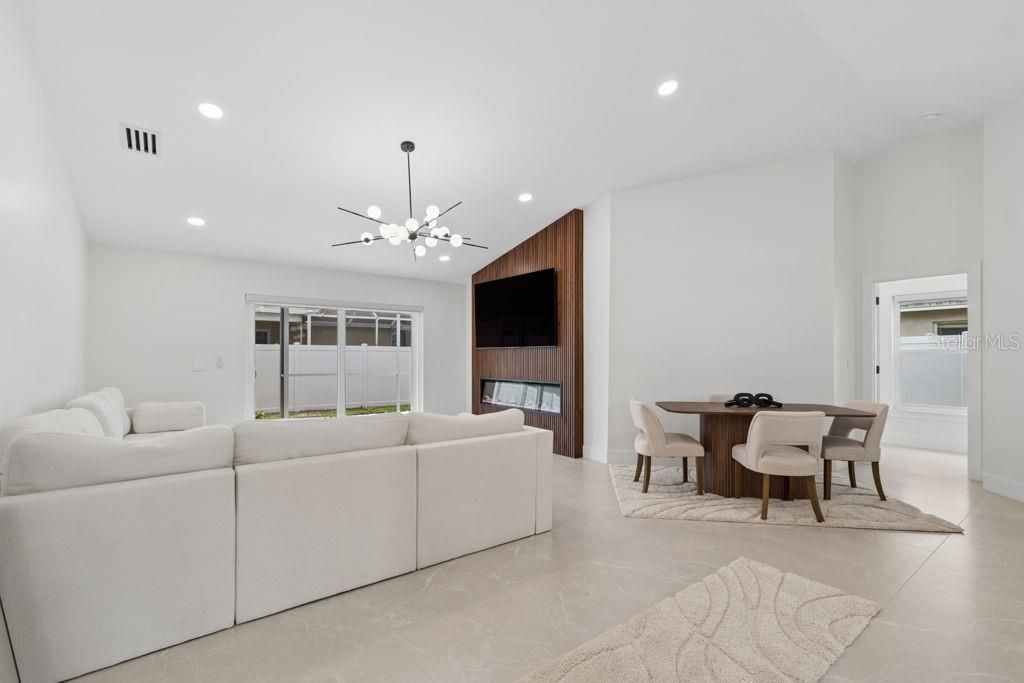12041 68th Street, Largo, FL 33773 Photo