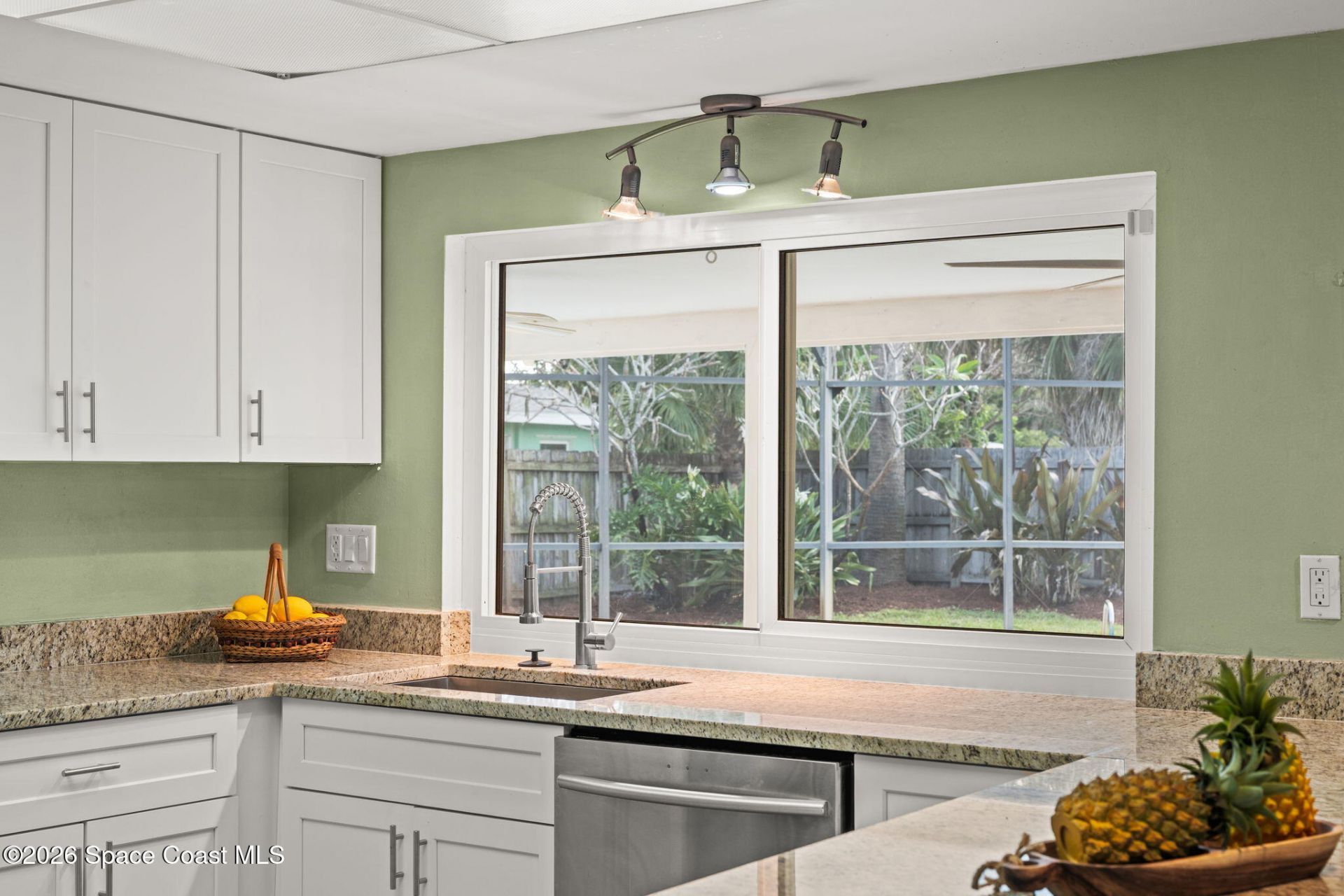 550 Temple Street , Satellite Beach, FL 32937 Photo