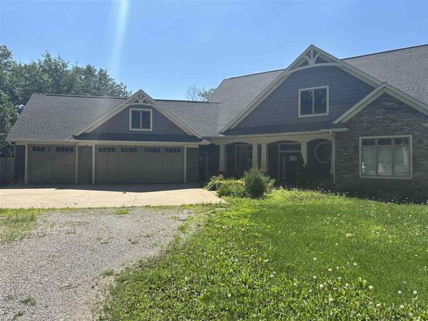 25748 Golden Pond Ln Se, Lone Tree, IA 52755