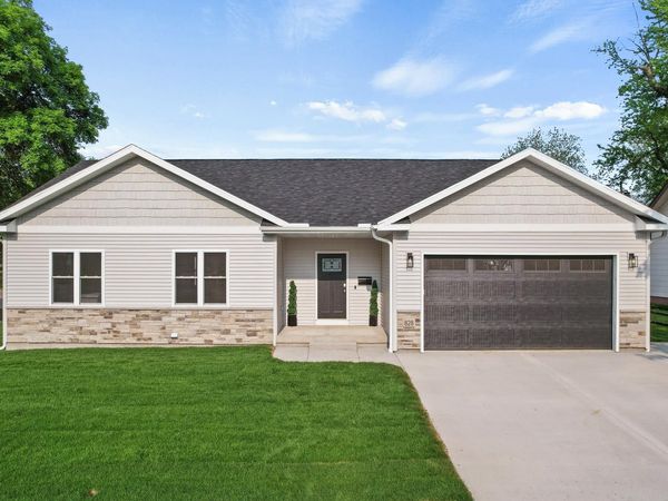 828 Elm Street, Wisconsin Dells, WI 53965