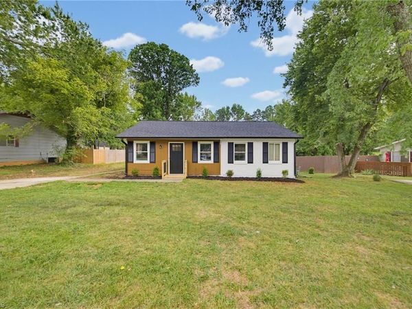 517 Munster Avenue , Greensboro, NC 27406