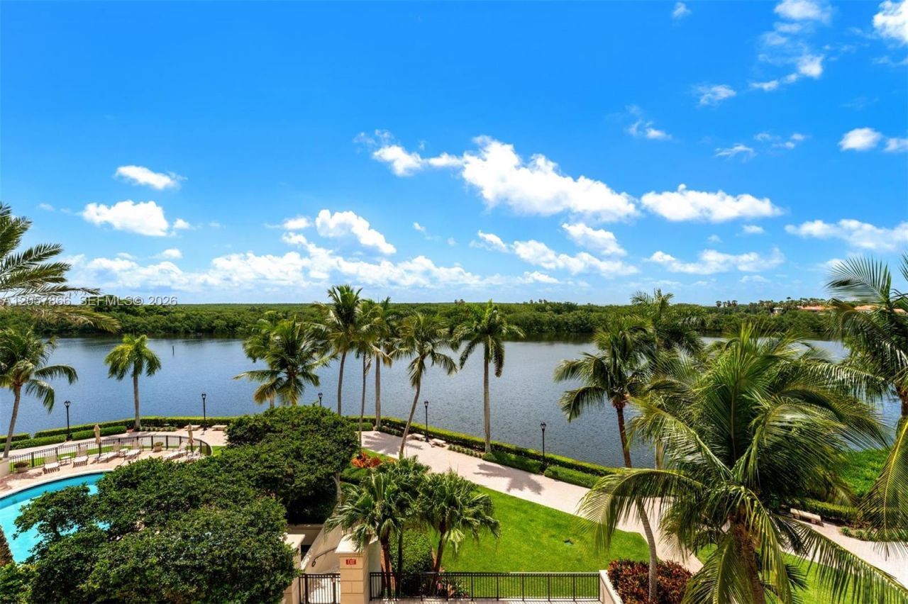 13627 Deering Bay Dr, Unit 404, Coral Gables, FL 33158 Photo