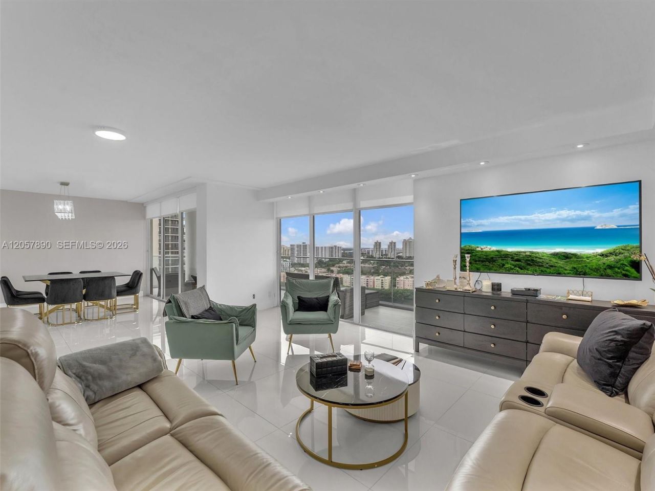 19707 Turnberry Way , Unit 21D, Aventura, FL 33180 Photo