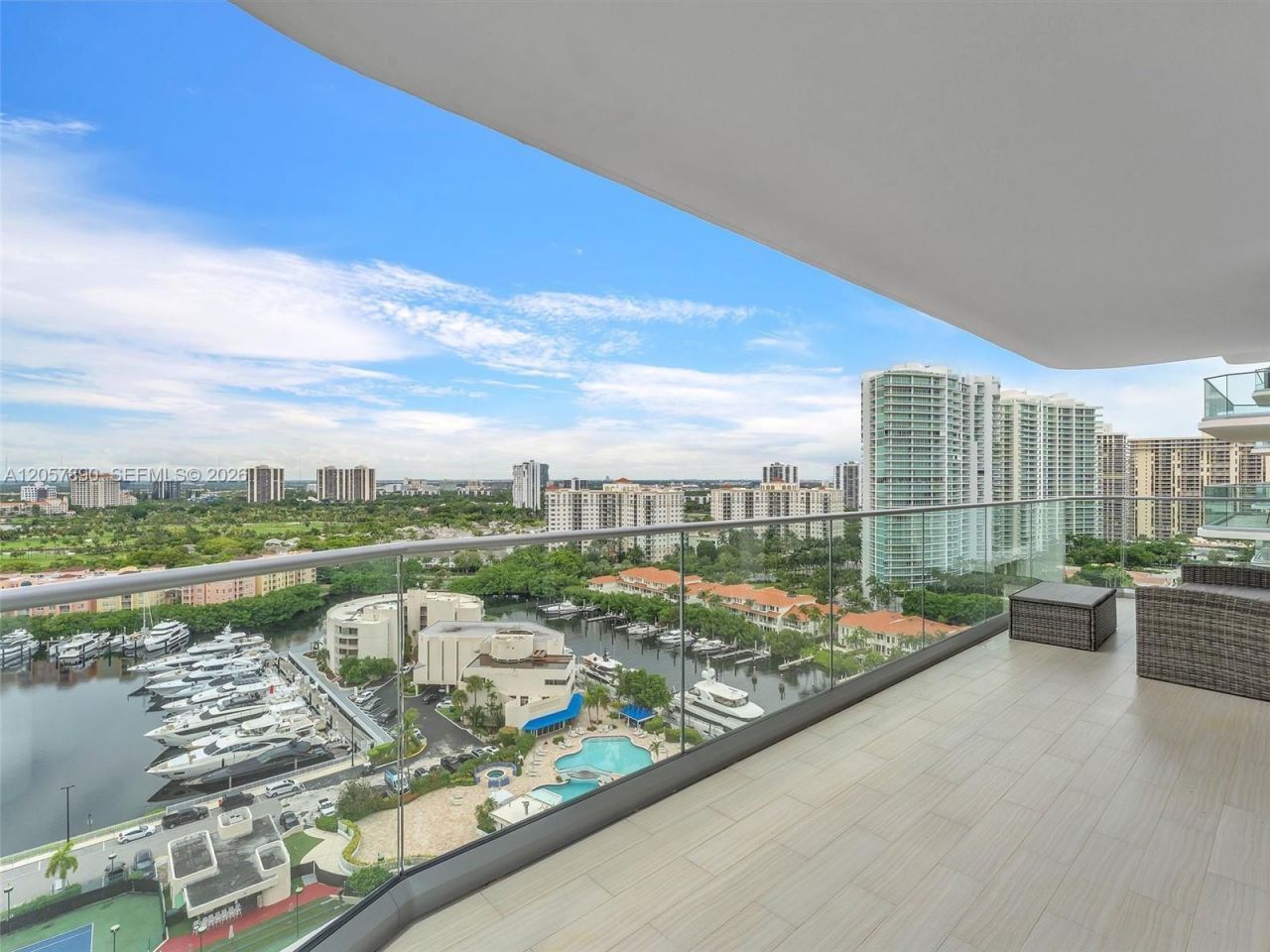 19707 Turnberry Way , Unit 21D, Aventura, FL 33180 Photo