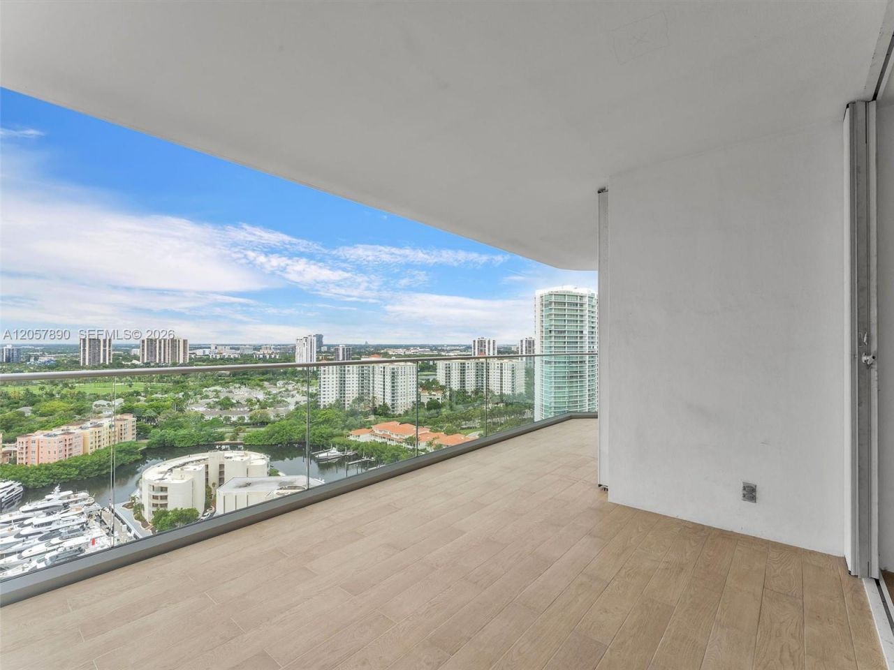 19707 Turnberry Way , Unit 21D, Aventura, FL 33180 Photo