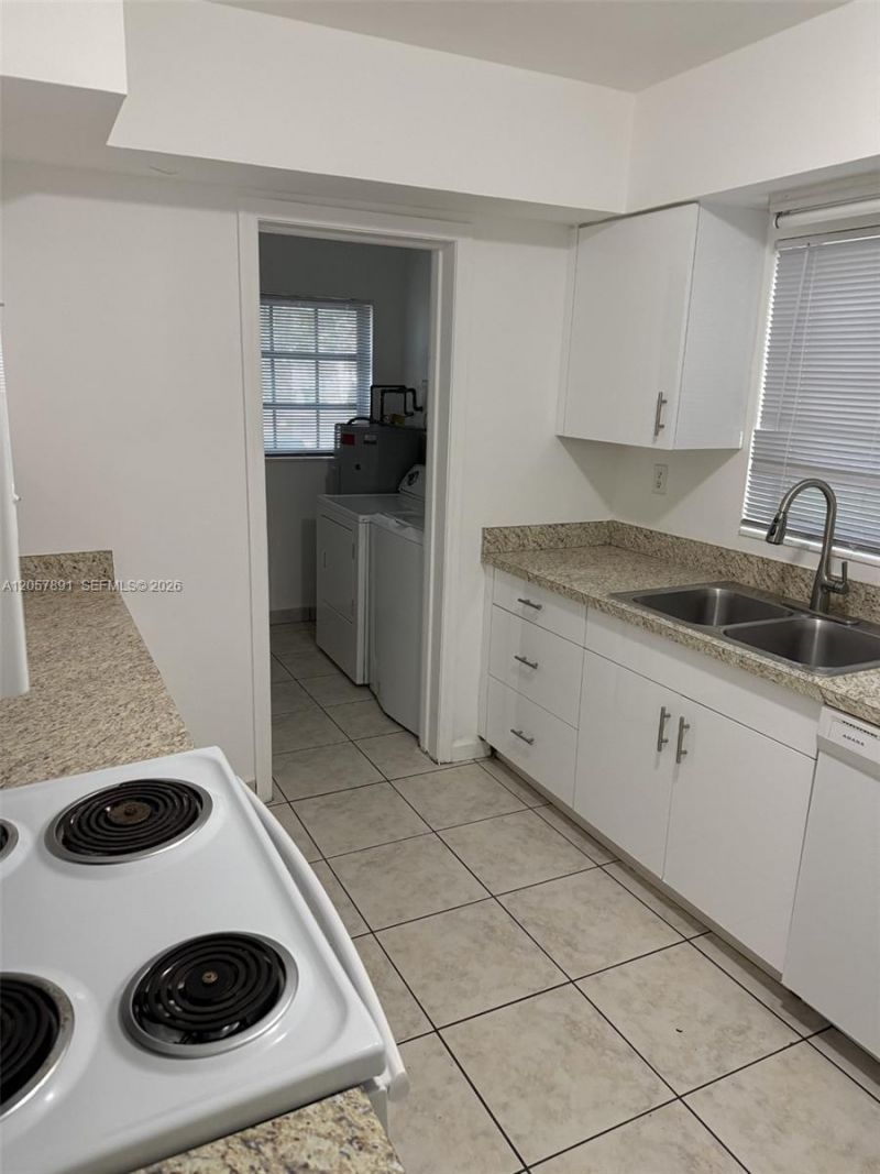 4855 University Dr , Unit 4855, Coral Gables, FL 33146 Photo