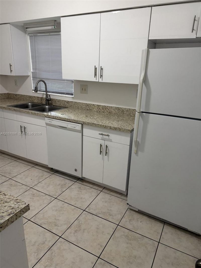 4855 University Dr , Unit 4855, Coral Gables, FL 33146 Photo