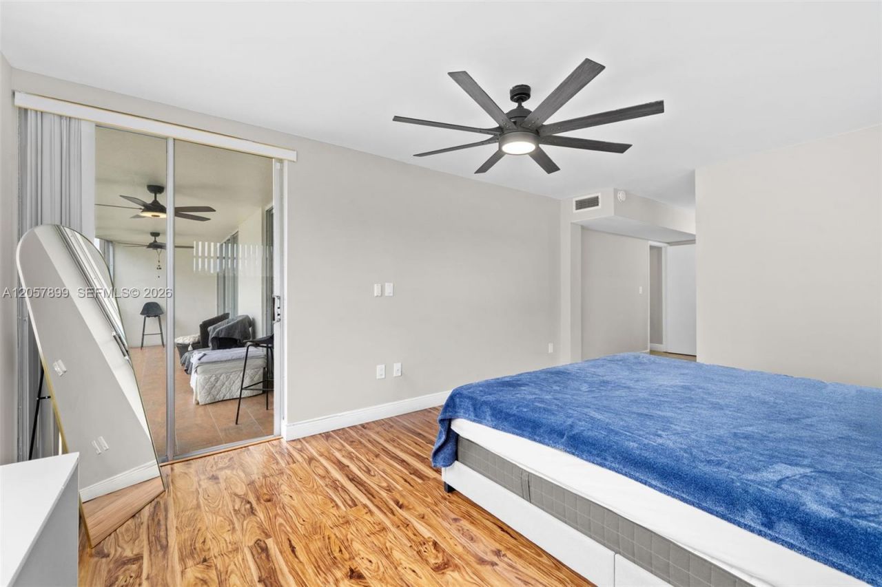 1690 NE 191st St, Unit 302-1, Miami, FL 33179 Photo