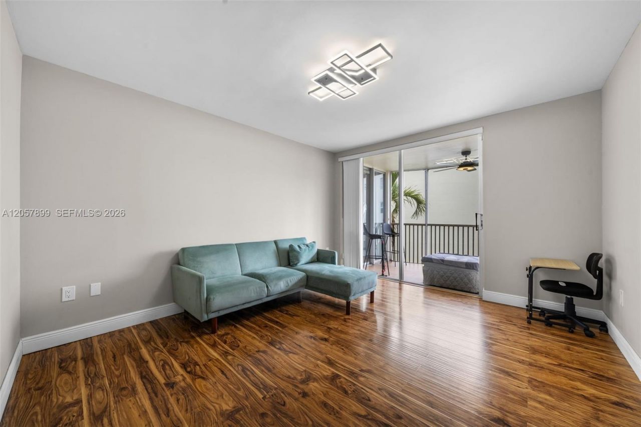 1690 NE 191st St, Unit 302-1, Miami, FL 33179 Photo
