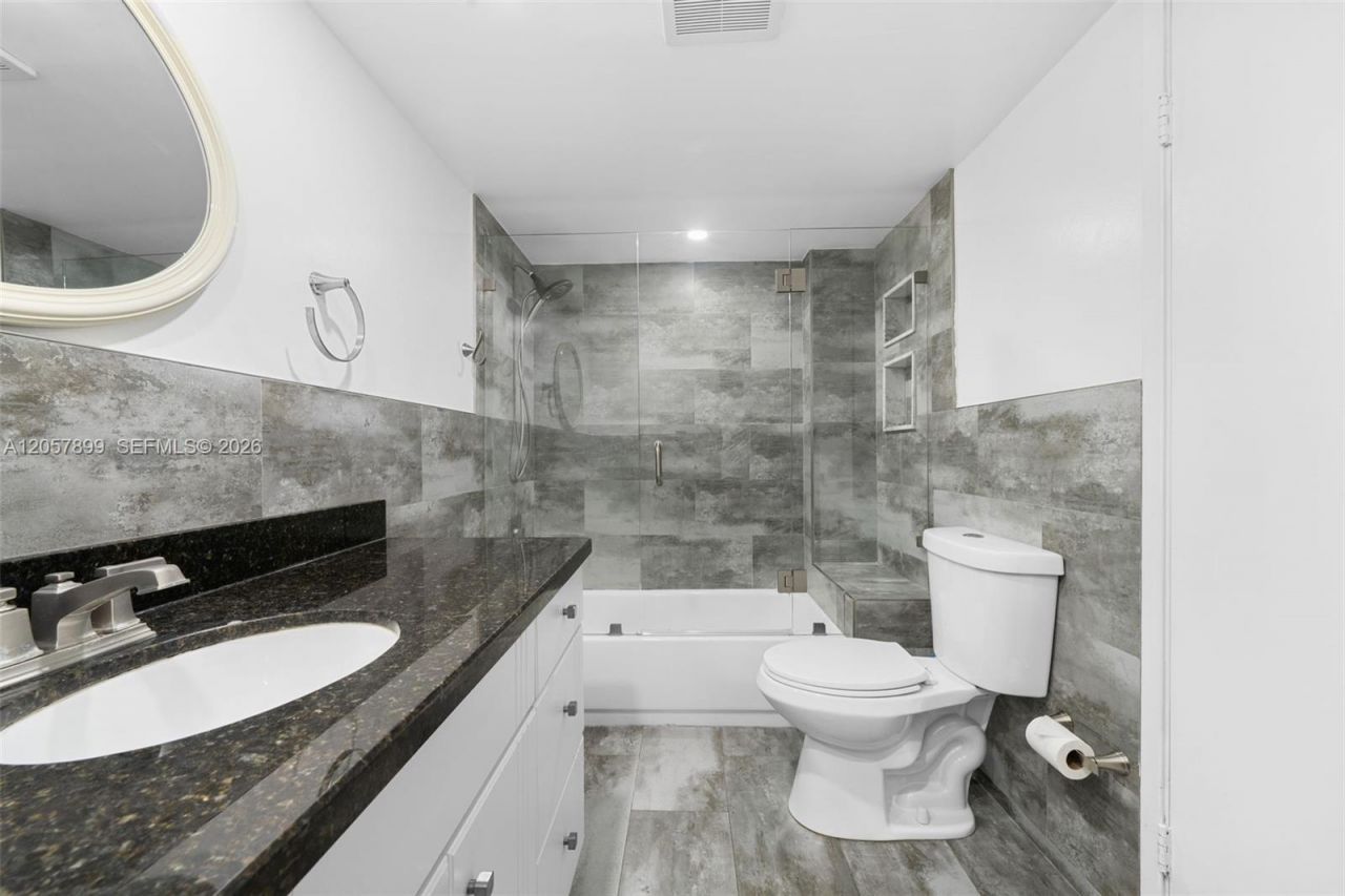 1690 NE 191st St, Unit 302-1, Miami, FL 33179 Photo