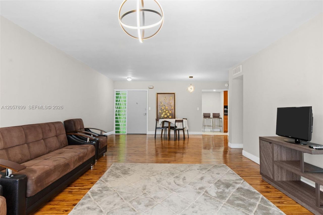 1690 NE 191st St, Unit 302-1, Miami, FL 33179 Photo