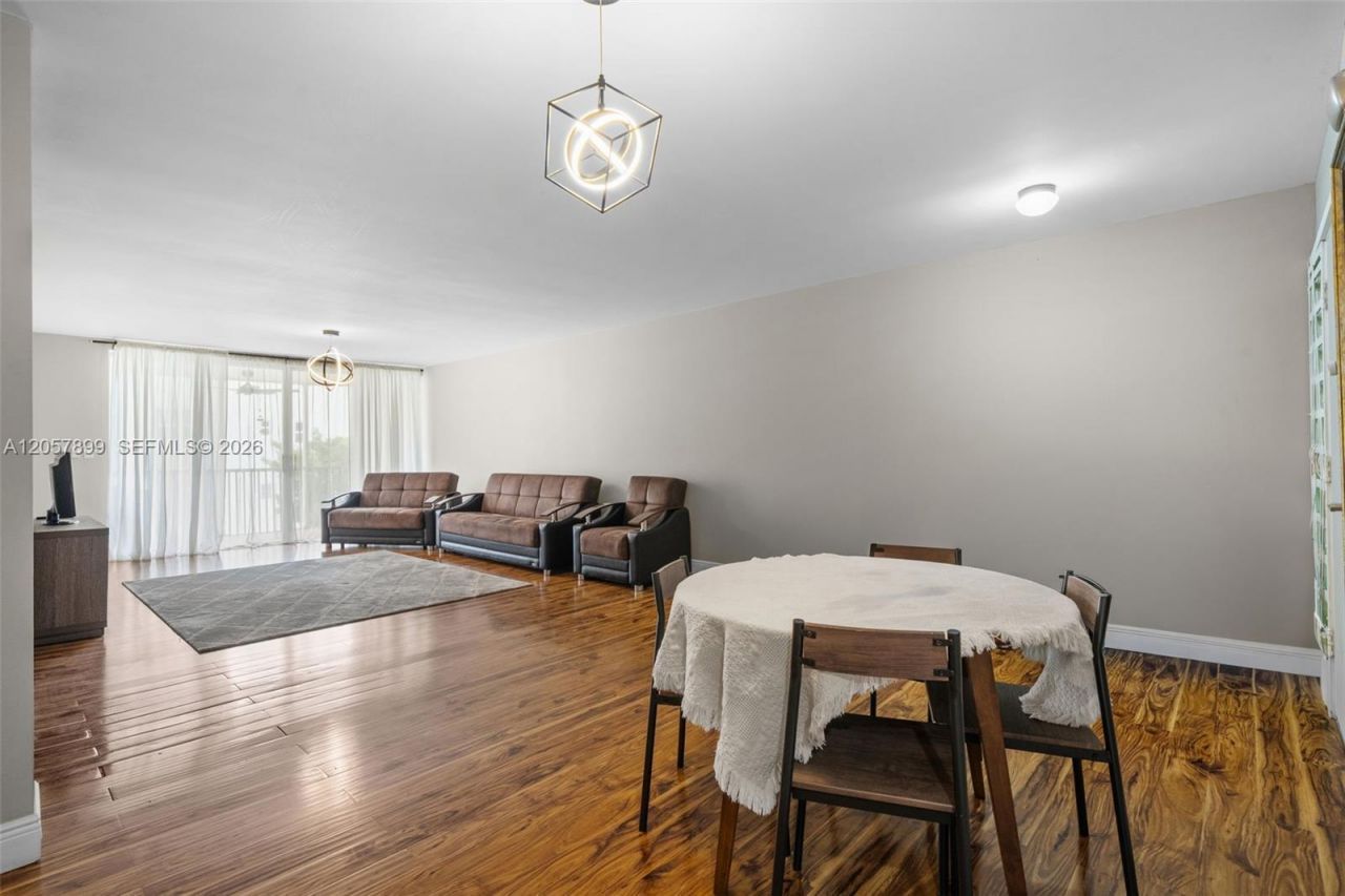 1690 NE 191st St, Unit 302-1, Miami, FL 33179 Photo