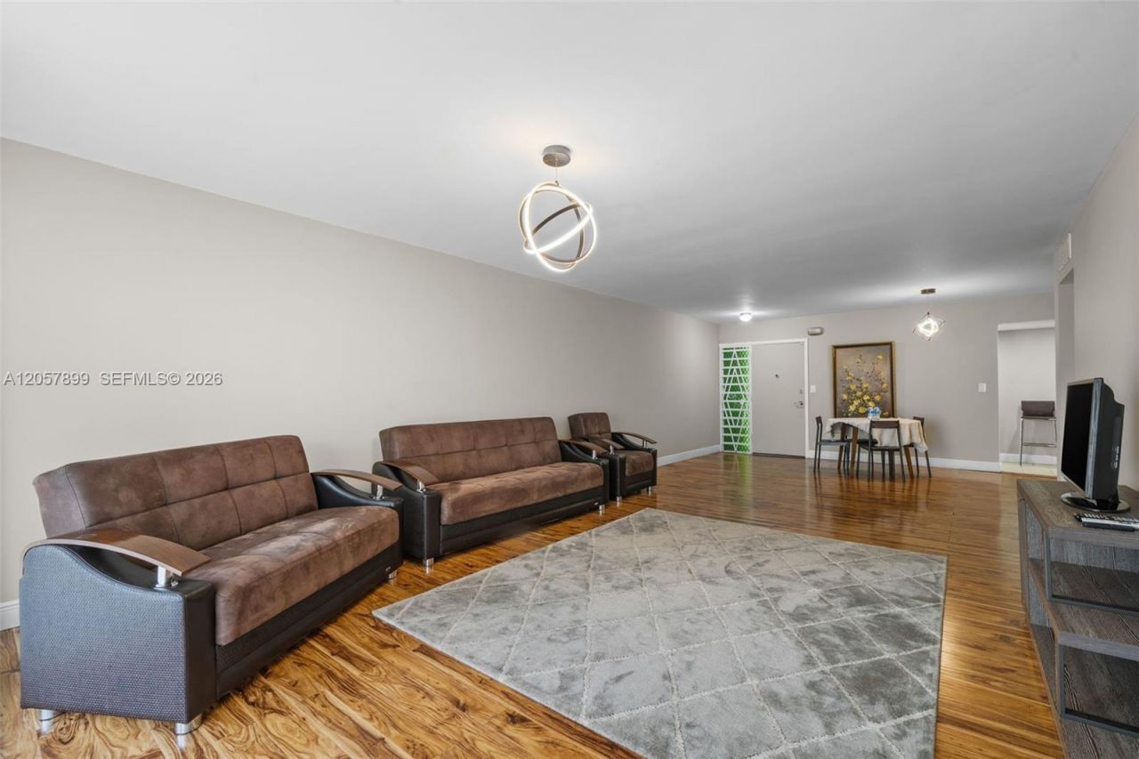 1690 NE 191st St, Unit 302-1, Miami, FL 33179 Photo