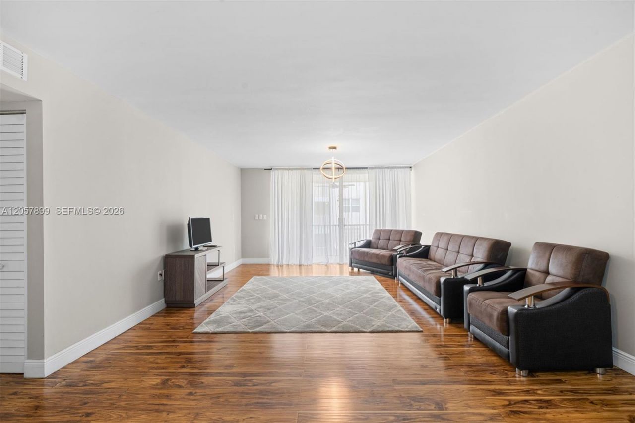 1690 NE 191st St, Unit 302-1, Miami, FL 33179 Photo