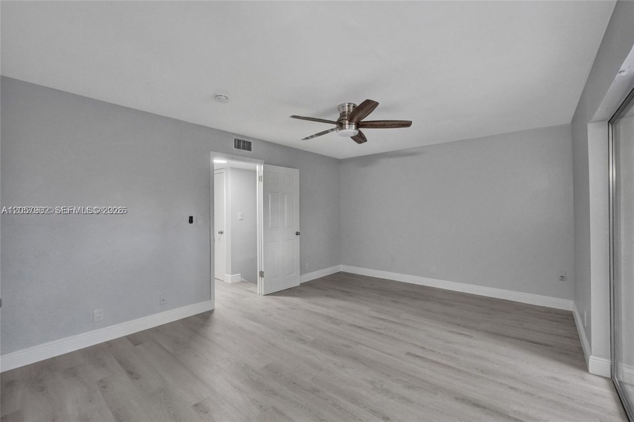 5963 NW 25th Ct, Unit 210, Sunrise, FL 33313 Photo