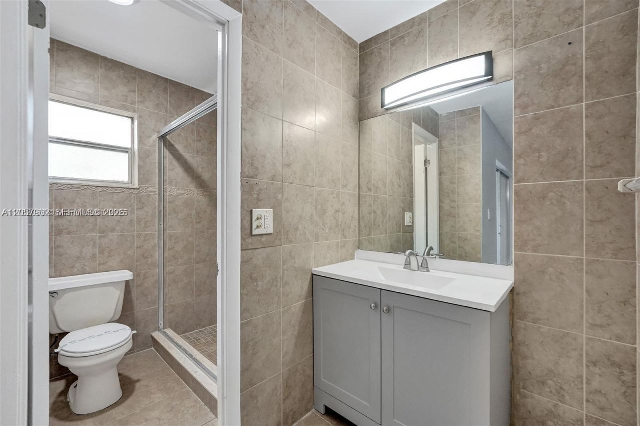 5963 NW 25th Ct, Unit 210, Sunrise, FL 33313 Photo