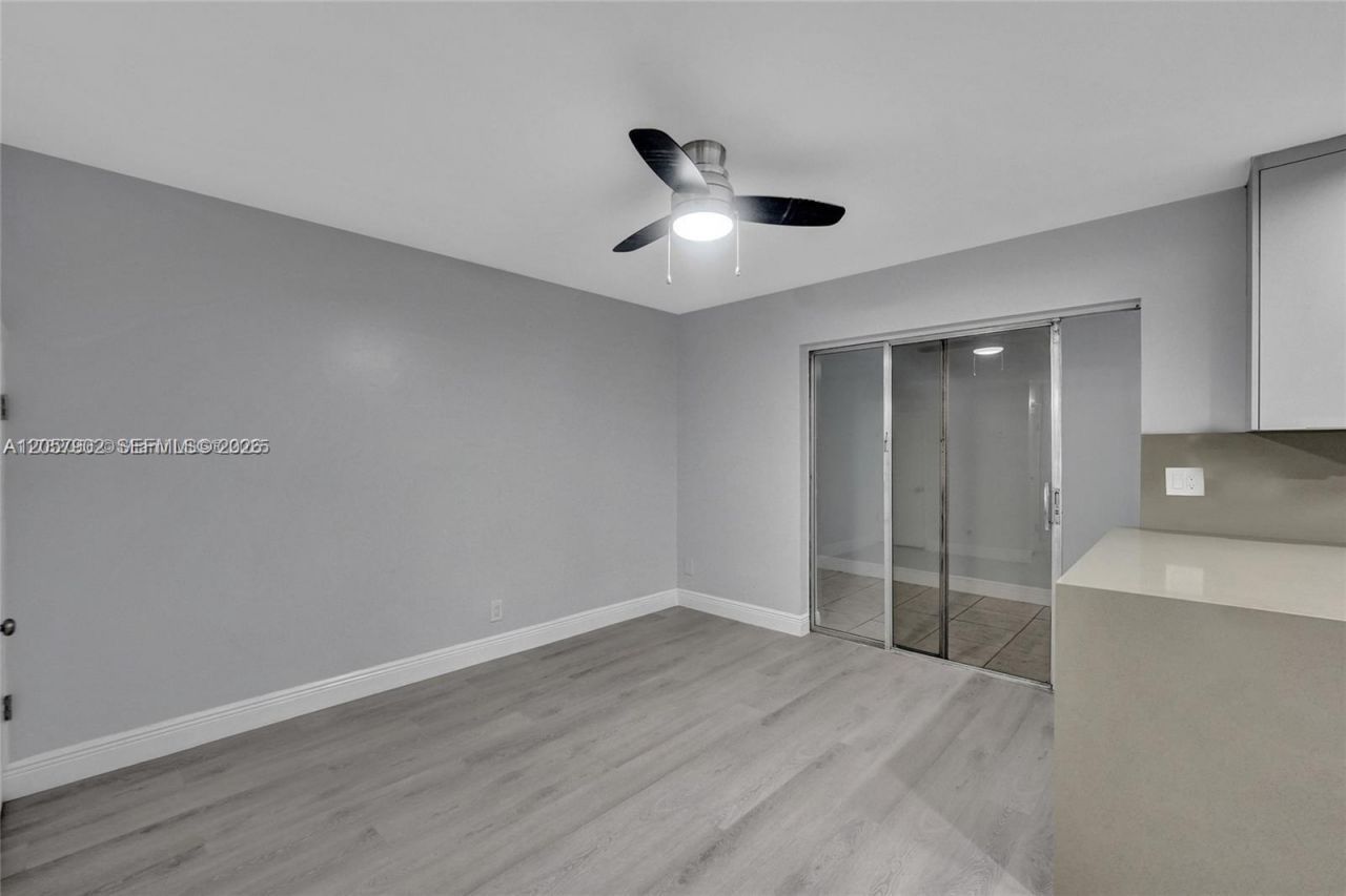 5963 NW 25th Ct, Unit 210, Sunrise, FL 33313 Photo