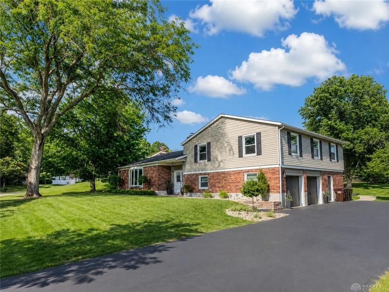 132 Marbrook Drive, Kettering, OH 45429 Photo 1