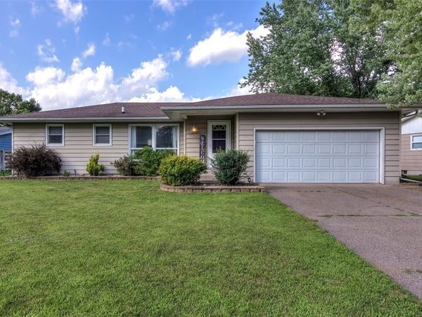 1216 Blueberry Drive, Eau Claire, WI 54703