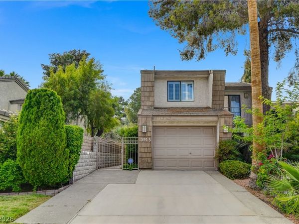 3223 Pinehurst Drive , Las Vegas, NV 89109