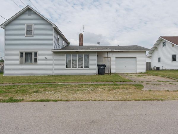 304 W Vine Street, Van Buren, IN 46991