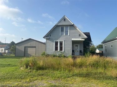 420 W 4th Street, Uhrichsville, OH 44683