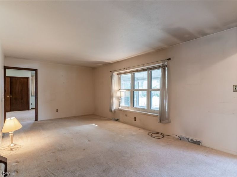 6391 Smith Road, Brook Park, OH 44142 Photo 10