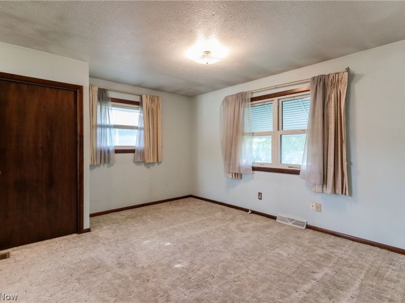 6391 Smith Road, Brook Park, OH 44142 Photo 18