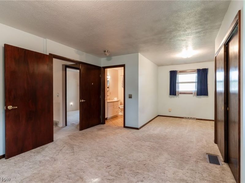 6391 Smith Road, Brook Park, OH 44142 Photo 20