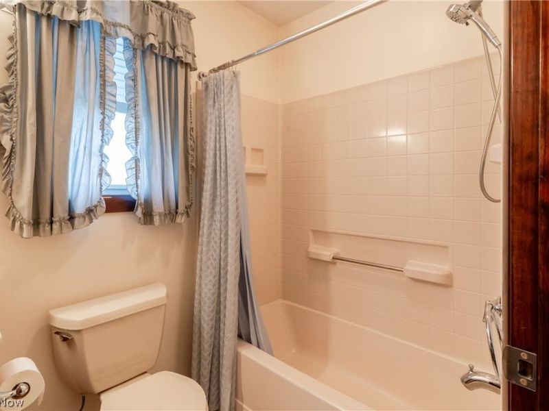 6391 Smith Road, Brook Park, OH 44142 Photo 27