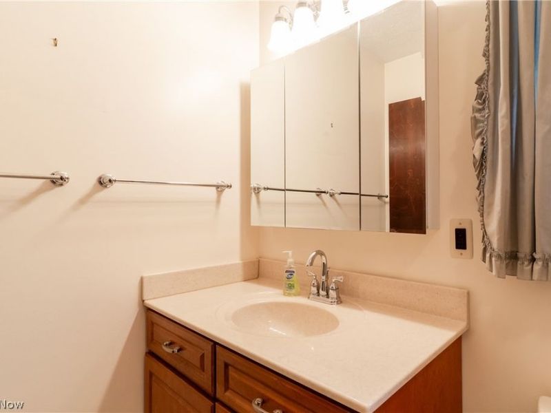6391 Smith Road, Brook Park, OH 44142 Photo 28