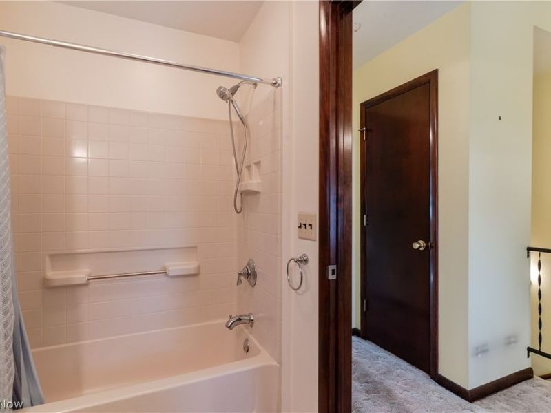 6391 Smith Road, Brook Park, OH 44142 Photo 29