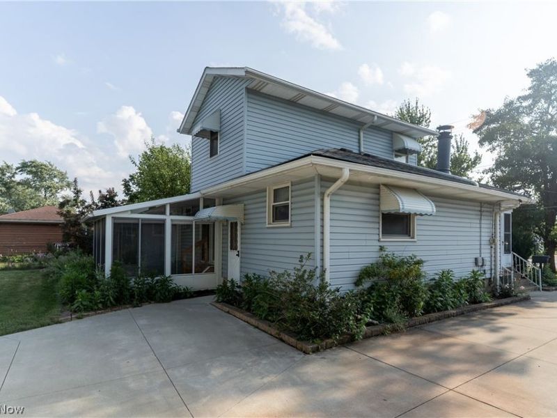6391 Smith Road, Brook Park, OH 44142 Photo 3