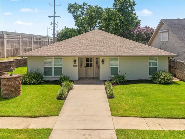 5679 BELLAIRE Drive, New Orleans, LA 70124