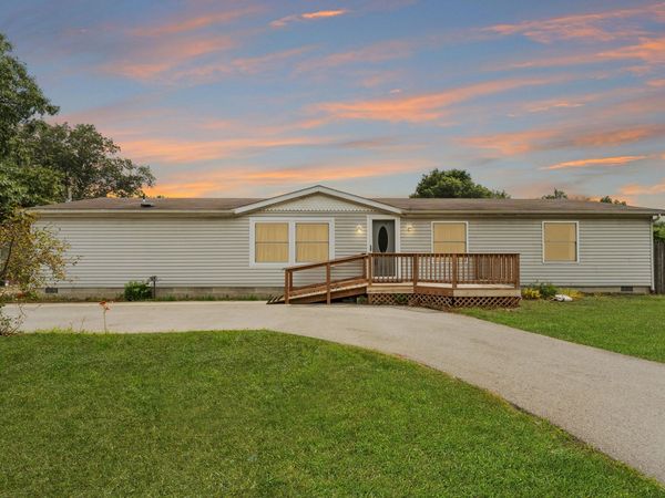 9625 N Ahlgrim Street, DeMotte, IN 46310