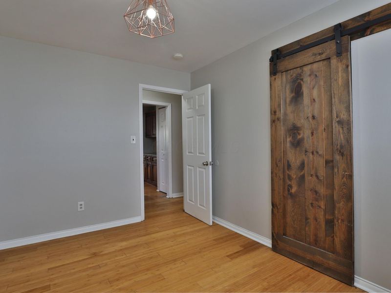 2353 Hanna Drive , Columbus, OH 43211 Photo 16