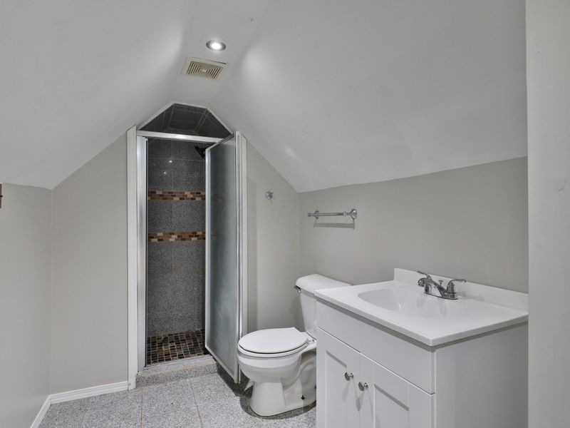 2353 Hanna Drive , Columbus, OH 43211 Photo 28