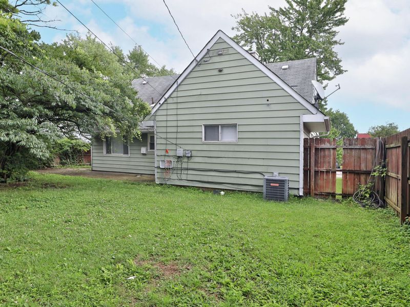 2353 Hanna Drive , Columbus, OH 43211 Photo 33