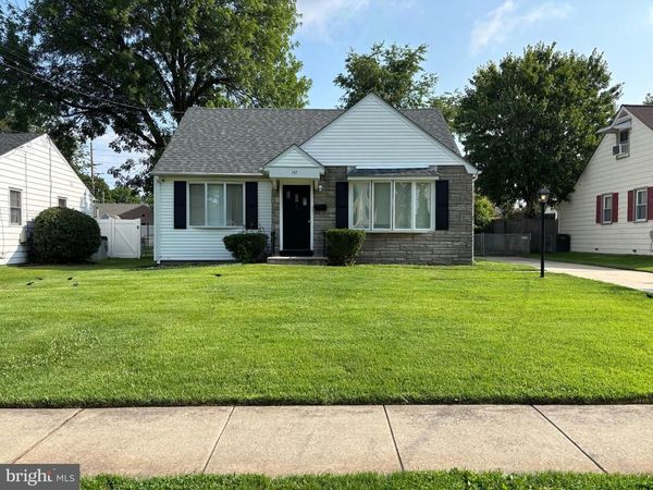 147 RUSSELL AVENUE, BARRINGTON, NJ 08007