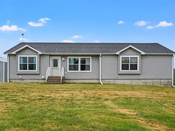 1365 County H Road, Cuba City, WI 53807