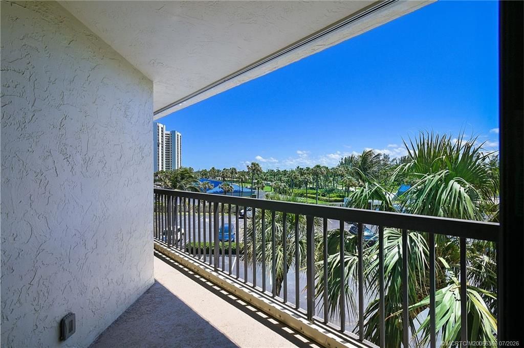 9550 S Ocean Drive, Unit 310, Jensen Beach, FL 34957 Photo
