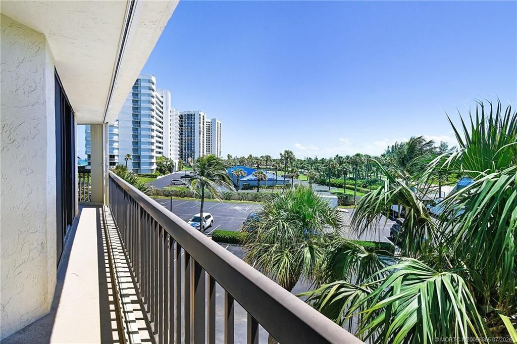 9550 S Ocean Drive, Unit 310, Jensen Beach, FL 34957 Photo
