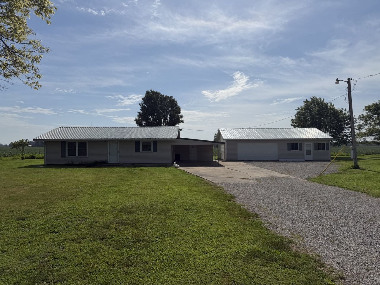 4016 Valier Carpet Road , Tamaroa, IL 62888 Main Photo