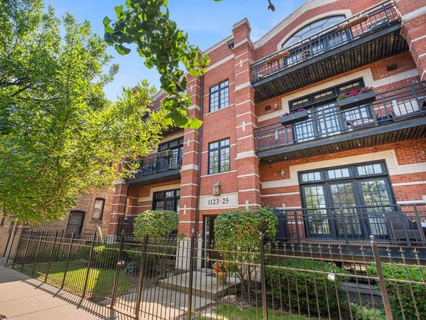 1123 W Grace Street, Unit 1E, Chicago, IL 60613