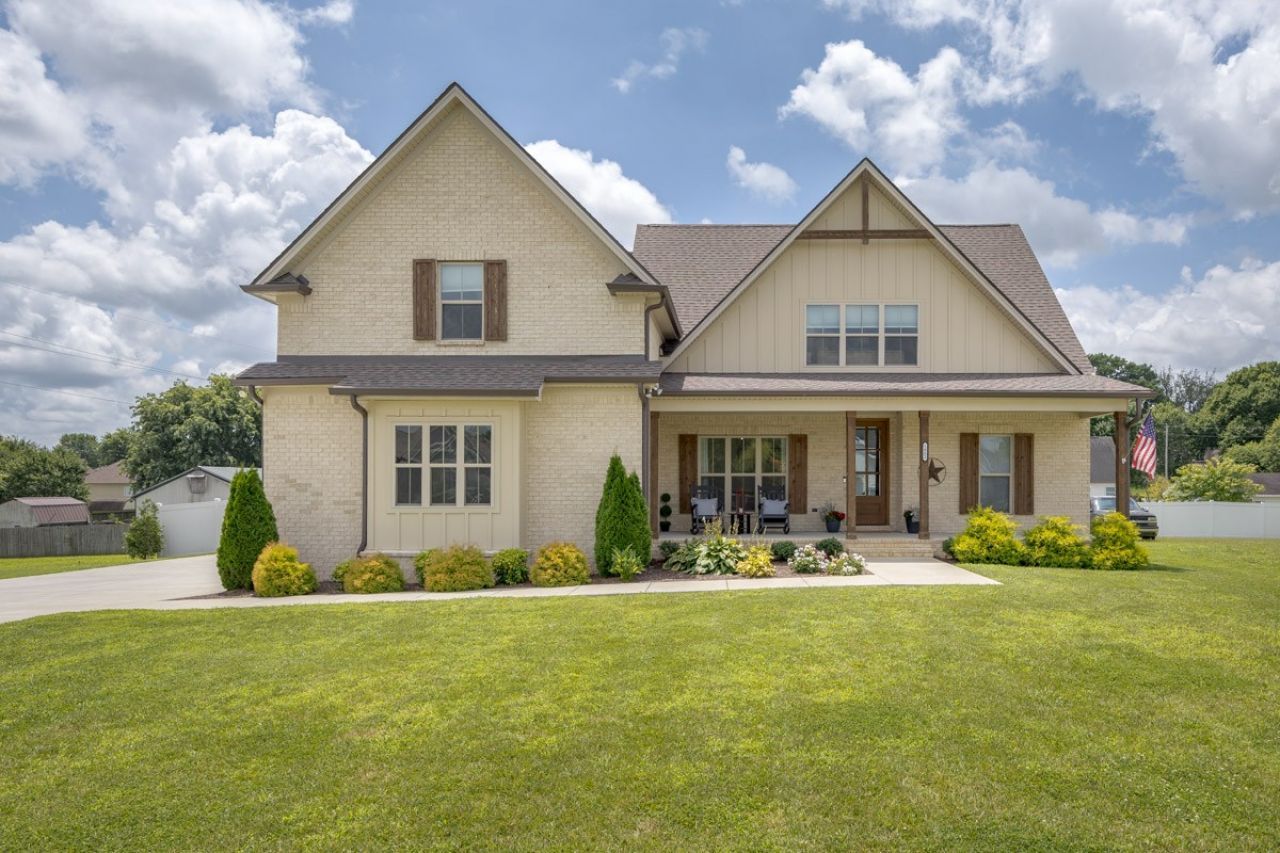 1002 Pheasant Run Ct , Spring Hill, TN 37174 Main Photo