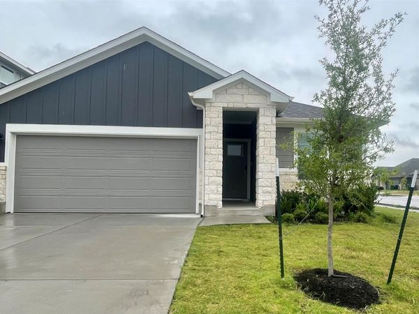137 Holmby DR , Hutto, TX 78634