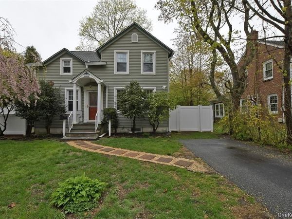 144 Division Avenue , West Sayville, NY 11796