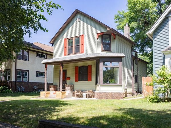 1031 Saint Clair Avenue , Saint Paul, MN 55105