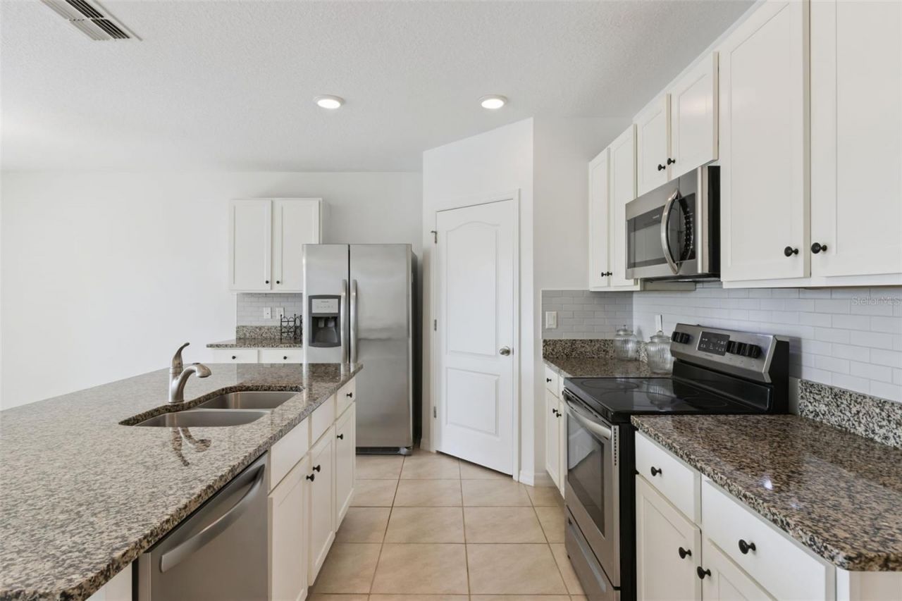 2487 White Lilly Drive , Kissimmee, FL 34747 Photo